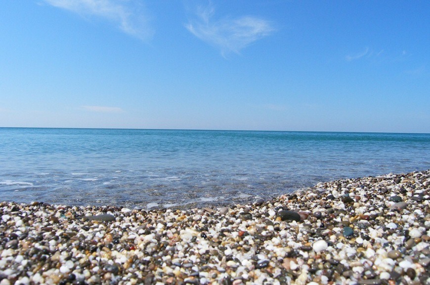 Фото пляжа в Новофедоровке Крым